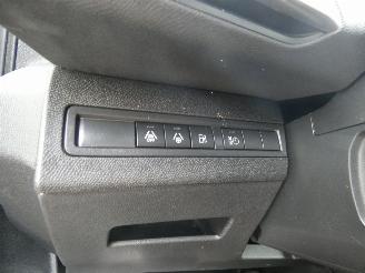 Peugeot 3008 1.6 HYbrid 300 Allure Pack Business picture 17