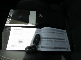 Peugeot 3008 1.6 HYbrid 300 Allure Pack Business picture 24