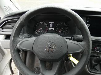 Volkswagen Transporter 2.0 TDI L2H3 Comfortline picture 13