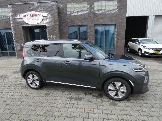 Vaurioauto  passenger cars Kia E-Soul DynamicPlusL. 64kWh Nieuwstaat!! 2021/1