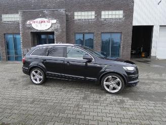 damaged passenger cars Audi Q7 3.0 TDI q.Pro L+ 5+2 2010/1