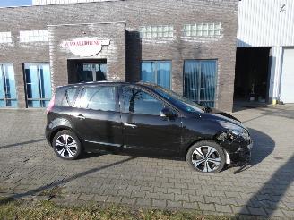 skadebil auto Renault Scenic 1.4 TCE Bns Sport 2009/10