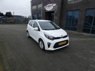 Kia Picanto 1.0 CVVT ComfortPlusLine Navigator picture 2