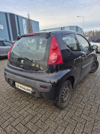 Peugeot 107 Hatchback 1.0 12V (384F(1KR)) [50kW] picture 5