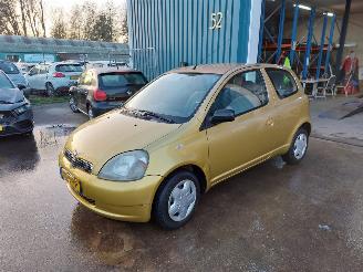 Avarii autoturisme Toyota Yaris Yaris (P1) Hatchback 1.0 16V VVT-i (1SZFE) [50kW] 2000/9