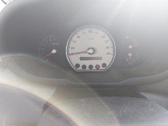 Hyundai I-10 i10 (F5) Hatchback 1.1i 12V (G4HG) [49kW] picture 12