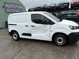 Peugeot Partner 1.5 Bleuhdi 73KW Clima Navi Premium NAP picture 17
