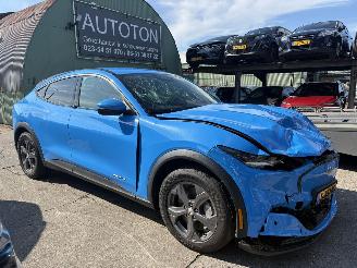 Damaged car Ford Mustang Mach-e 75 kWh RWD 198KW Clima Navi Leer Camera NAP 2023/1