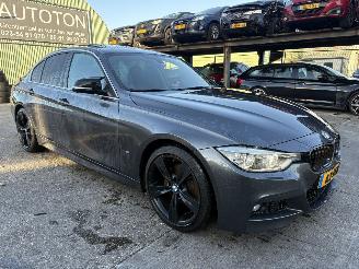 Coche accidentado BMW 3-serie 330e 135KW Autom. Clima Navi Leer Schuifdak High Executive NAP 2016/12