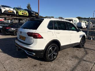 Volkswagen Tiguan 1.4 TSI 110KW eHybrid Dsg Clima Navi Led R-Line picture 2