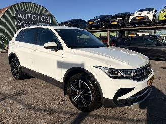 uszkodzony samochody osobowe Volkswagen Tiguan 1.4 TSI 110KW eHybrid Dsg Clima Navi Led R-Line 2021/6