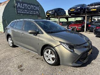 Vaurioauto  passenger cars Toyota Corolla Touring Sports 1.8 Hybrid 72KW Autom. Clima Navi HUD Business Intro NAP 2019/6