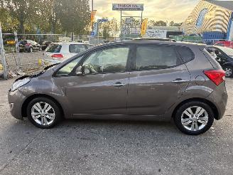 Hyundai Ix20 1.6i 92KW Autom. Clima Navi Pano I-Catcher picture 2
