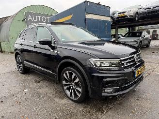 damaged passenger cars Volkswagen Tiguan 1.5 TSI 110KW DSG R-Line Pano Clima Navi Allspace Led Xenon 7-Pers NAP 2019/7