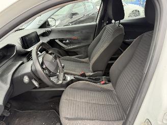 Peugeot 2008 1.2 75KW Clima Navi Led 360 view Active NAP picture 12