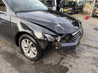 Volkswagen Passat 1.6 TDI 88KW DSG Clima Navi Comfortline picture 19