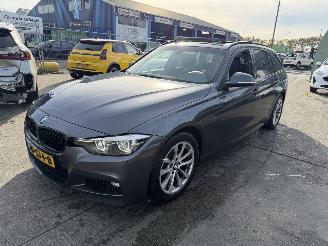 Avarii autoturisme BMW 3-serie 320i Autom.135KW Pano Clima Navi Led Xenon M Sport Edition NAP 2019/4