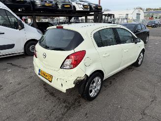 Opel Corsa 1.2 -16V 63KW Airco Navi Berlin 5-Drs NAP picture 3