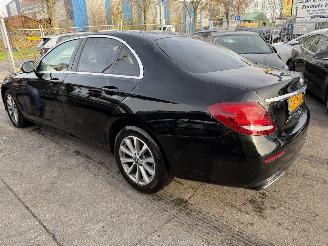 Mercedes E-klasse 200D Autom. 118KW Clima Navi Sfeerverlichting Led Xenon picture 2