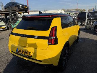 škoda osobní automobily Renault 5 52 kWh 110KW Comfort Range Iconic Cing Clima Navi 2025/4