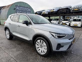 Vaurioauto  passenger cars Volvo XC40 70 kWh 175KW Clima Navi 360 Camera Single Motor Core NAP 2025/8