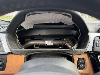 BMW 3-serie 318i 100KW Autom. Clima Navi Leer Led Xenon Luxury Edition NAP picture 15