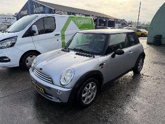 Mini One 1.6 66KW Airco picture 2