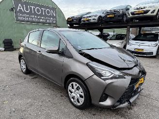skadebil auto Toyota Yaris 1.5 VVT-I 82KW Navi Clima Aspiration 5-Drs NAP 2017/12