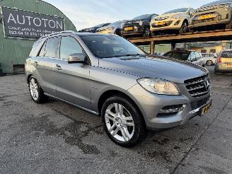 damaged passenger cars Mercedes ML 250 CDI 150KW Autom. Clima Navi Bleutec Edition 1 2011/11