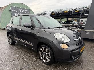 krockskadad bil auto Fiat 500L 1.4-16V 70KW Lounge Clima Pano 2013/3