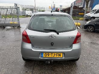 Toyota Yaris 1.3 VVTI 64KW Airco 5-Drs Sol NAP picture 2