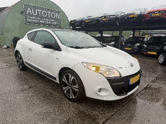 Schadeauto Renault Mégane Coupe 1.4 TCE 96KW Bose Pano Clima Navi NAP 2011/4