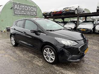 Vaurioauto  passenger cars Ford Fiesta 1.0 Ecoboost 92KW Hybrid Titanium X Led Clima Navi NAP 2023/1