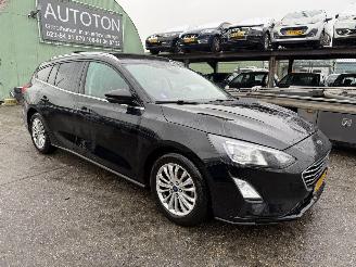 krockskadad bil auto Ford Focus 1.0 Ecoboost 114KW Hybrid  Autom. Pano Clima Navi Camera ST-Line X Business NAP 2020/10