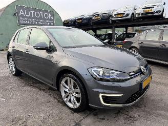 Unfallwagen Volkswagen e-Golf 36 kWh 100KW DSG Clima Navi Leer Led 2020/11