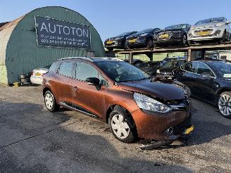 Schadeauto Renault Clio 1.2 88KW Autom. Clima Navi Dynamique NAP 2014/8