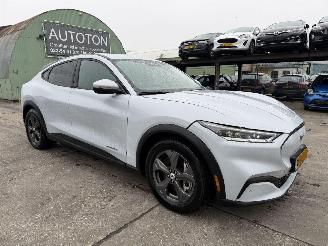 Coche accidentado Ford Mustang Mach-e 75 kWh RWD 198KW Clima Navi Led Camera 2021/12