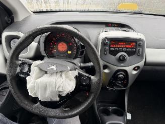 Peugeot 108 1.0 E-VTI 50KW Airco Led 5-Drs Active picture 9