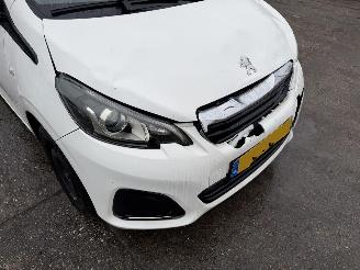 Peugeot 108 1.0 E-VTI 50KW Airco Led 5-Drs Active picture 17