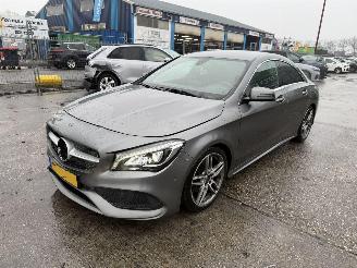 krockskadad bil auto Mercedes Cla-klasse 180 90KW Autom. Clima Navi Led Xenon AMG Upgrade Edition Camera NAP 2018/8
