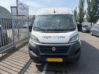 uszkodzony samochody osobowe Fiat Ducato 79 kWH Autom. 90KW 6 Persoons Rolstoellift 2022/9
