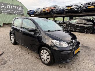 Auto incidentate Volkswagen Up! 1.0 48KW Airco Camera 5-Deurs NAP 2021/9