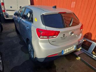 Kia Rio Rio IV (YB), Hatchback, 2017 1.0i T-GDi 100 12V picture 3