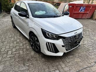 Peugeot 208 Allure picture 9