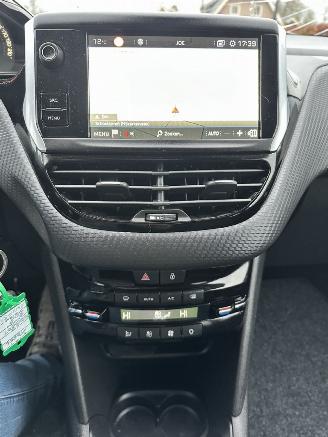 Peugeot 208 Tech edition picture 19