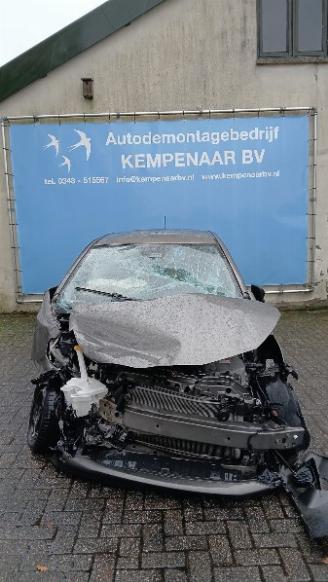 Uttjänta bilar auto Toyota Yaris Yaris III (P13) Hatchback 1.5 16V Hybrid (1NZ-FXE) [74kW]  (03-2012/09=
-2020) 2019/0