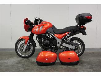 krockskadad bil motor Triumph Tiger  2004/5