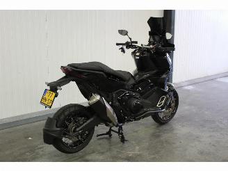 Honda  X-ADV 750 picture 4