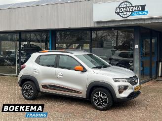 Damaged car Dacia Spring Comfort Plus (Orange Pack) 27 kWh Leder Clima Navi Cruise 2021/12