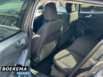 Ford Focus Wagon 1.0 EcoBoost Hybrid Titanium Stoel/Stuurverw. Navigatie Camera picture 25
